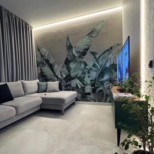 Один из наших завершённых проектов, который начали обустраивать мебелью и декором. 02