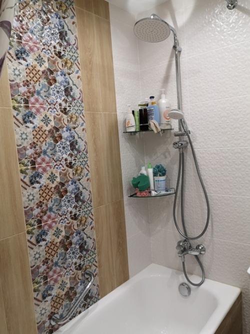 Мы не дизайнеры конечно, но хотели сделать уютненько, на наш вкус всё вышло, интересно показать что вышло и услышать объективную критику. 05