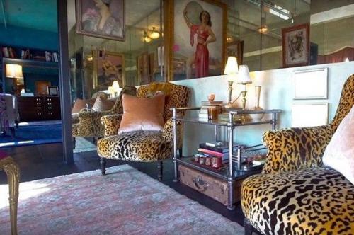 Джонни депп до сих пор продает свой уникальный пентхаус в Лос-анджелесе за 12 миллионов долларов. 07