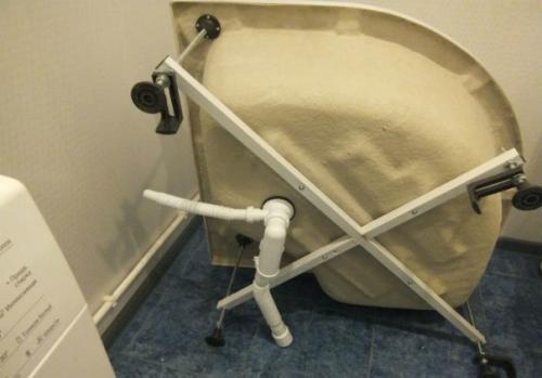 Душевые поддоны. Поддон для душа служит основанием душевой кабины и изготавливается из различных материалов. 07