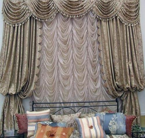 Французские шторы.   Французские шторы идеально подходят для классического интерьера гостиной и спальни. 09