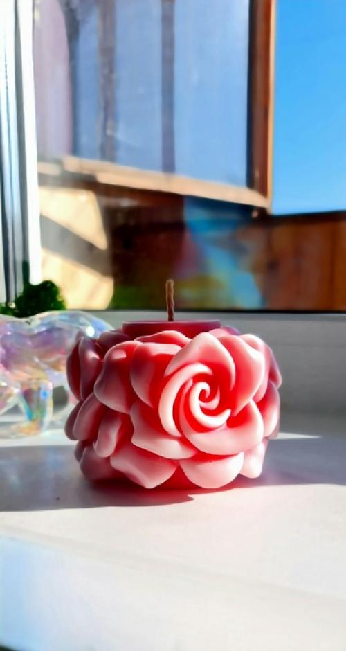 Новая свеча в форме розы, и я не могу налюбоваться ею! 01