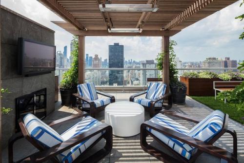 Часть 1.  Стильный пентхаус под названием The Laurel расположился в районе верхнего ист - сайда в Нью-йорке, США. 01