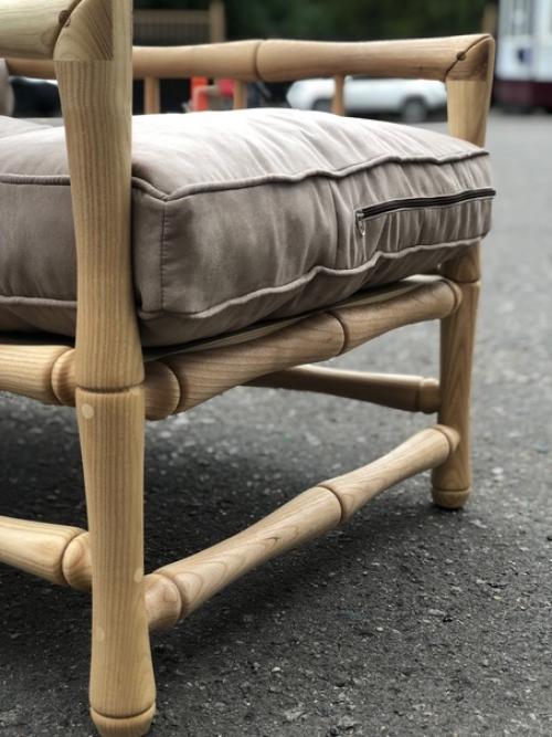 Это кресло я ровно неделю делал. 05