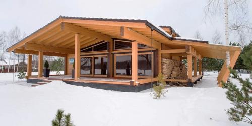 Баня из клееного бруса по проекту Волга от компании Holz House.