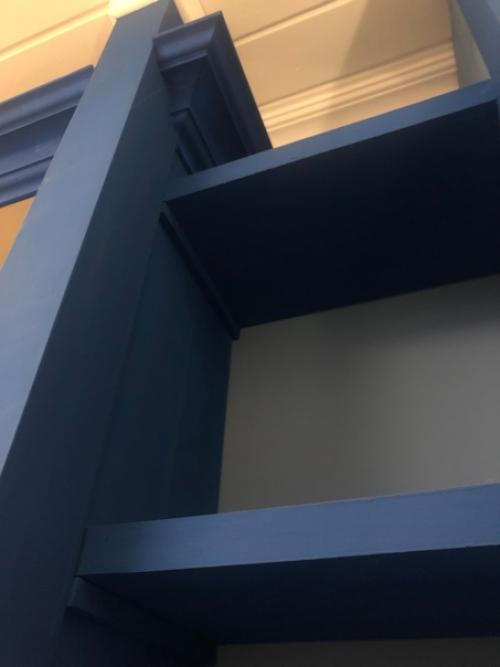 А вы знали, что обычный оконный проём можно превратить в любимый уголок спальни. 02