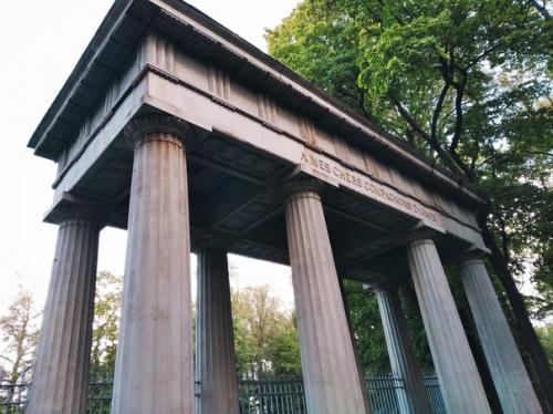 Царскосельский дворцово-парковый ансамбль - блестящий памятник мировой архитектуры и садово-паркового искусства Xviii - начала XX века. 09