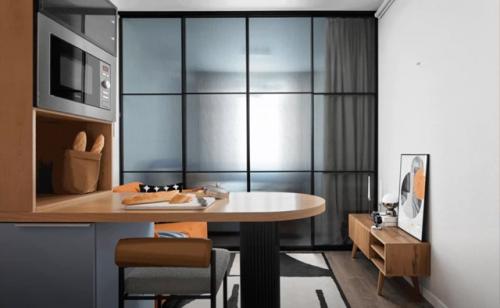 Интерьер квартиры - студии 29, 6 м 2 в ЖК AFI Tower в Москве. 01