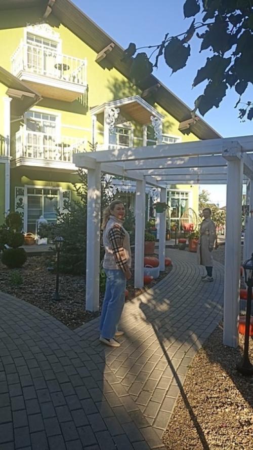 Когда муж сообщил, что не сможет приехать за мной в Ярославль, я честно говоря даже не расстроилась. 03