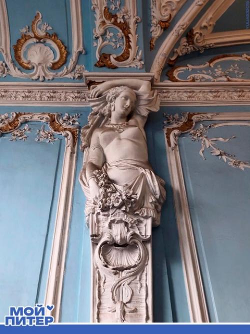 Одна из самых красивых открытых парадных в особняке в. с. каншина. 02