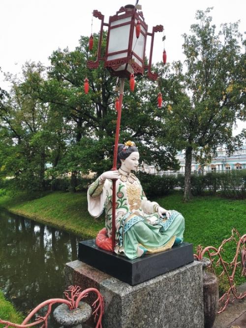 Царскосельский дворцово-парковый ансамбль - блестящий памятник мировой архитектуры и садово-паркового искусства Xviii - начала XX века. 07