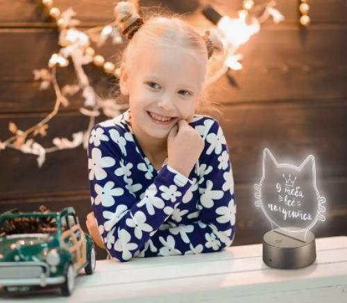 Ночник с маркером, на котором можно рисовать станет оригинальным подарком мальчику и девочке. 02