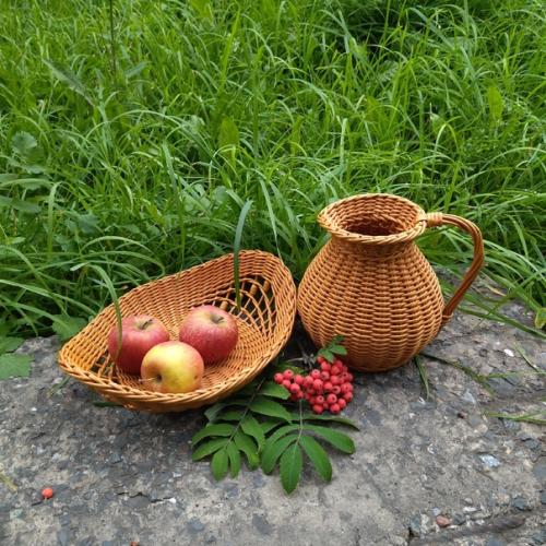 Я нашла на сво м жилмассиве чудесную, заросшую травой, лесенку, которой никто не пользуется, к ней даже троп нет. 05