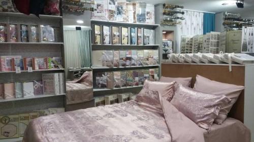 Салон штор Эскиз принимает заказы на спальные комплекты, покрывала и подушки, под ваш интерьер?