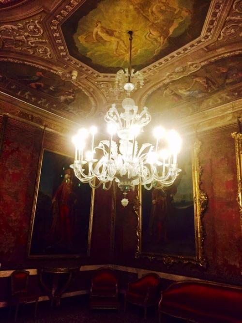 Теряется Венеция в стихах, дробятся в отраженьях впечатленья. 04 Теряется Венеция в стихах, дробятся в отраженьях впечатленья. 04