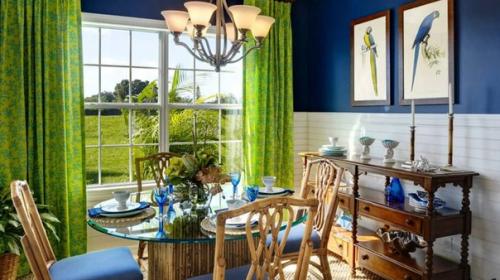 Синий цвет успокаивает, настраивает на работу, вызывает ощущение свежести и прохлады. 03