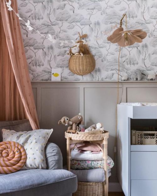 Этот светлый скандинавский дом привлекает внимание своим нежным и красиво оформленным стильным декором. 02