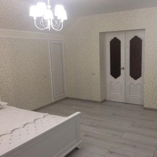 Интерьер нашей скромной спальни на мансарде. 07