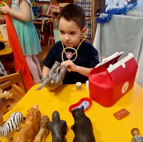 Начинается январь - мы открываем календарь. 06