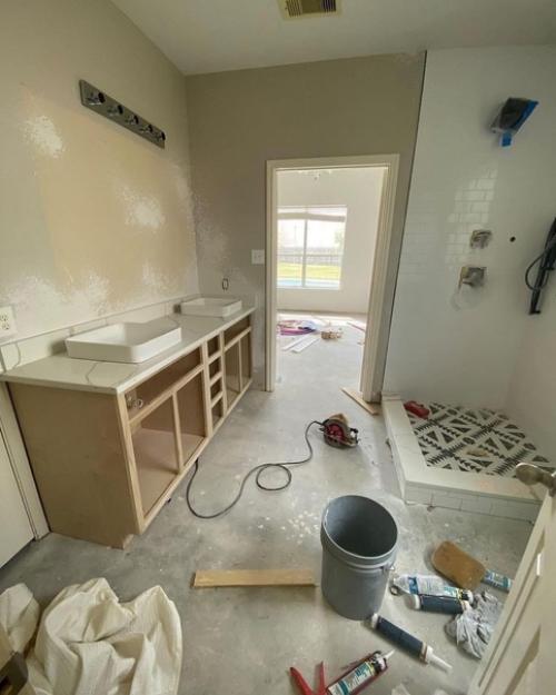 Ванная комната словно ждала этого ремонта и полного преображения своего интерьера! 04