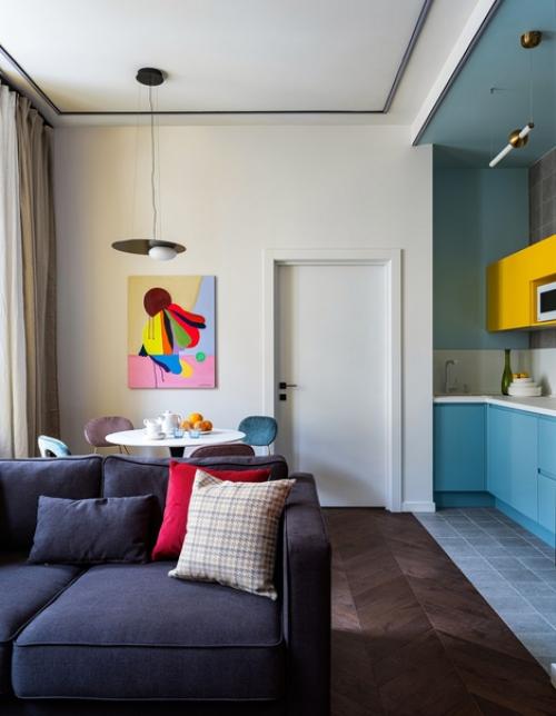 Дизайнер Наталия турченко рассказывает, как ей удалось создать красочный запоминающийся интерьер и сохранить исторические детали. 04