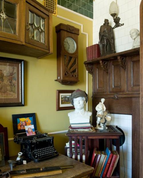 А это - парк советского периода Сергея Бобовникова. 06