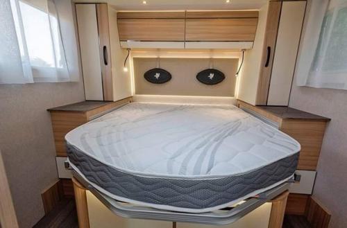 Florium Wincester 71 LMF Millenium: интеграл с центральной кроватью и гостиной лицом к лицу, предлагаемый здесь в качестве специальной серии. 04