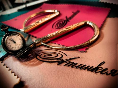 От всего коллектива мастерской атинкея шлём наши самые теплые поздравления с наступающим новым годом и светлым рождеством! 01