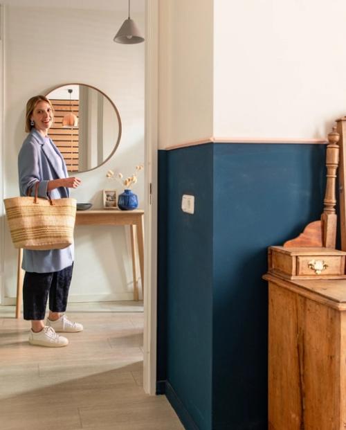 Белая стена может создать атмосферу спокойствия, но также может быстро наскучить. 04