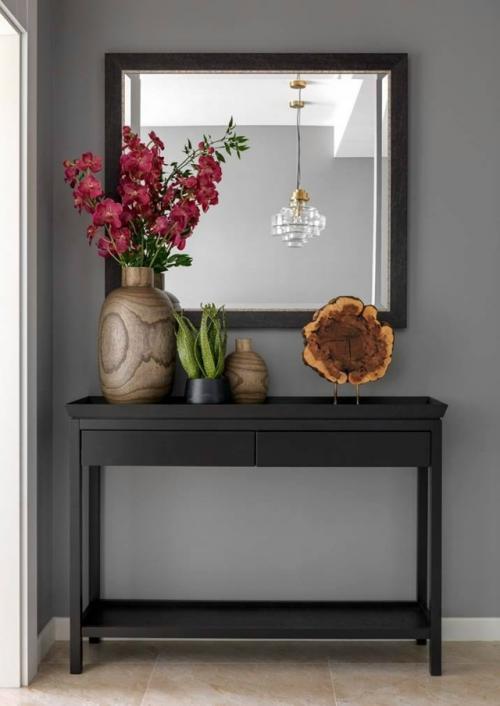 Бургунди и бархат: как оживить 57 кв. 09