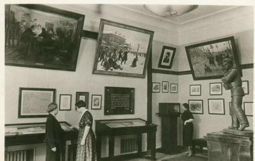 6 января 1957 года на кировском проспекте, 26/28 был открыт музей - квартира с. М. Кирова.