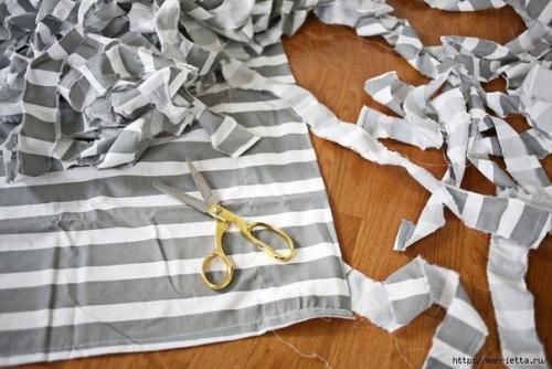 Тканый коврик из лоскутков своими руками. 03