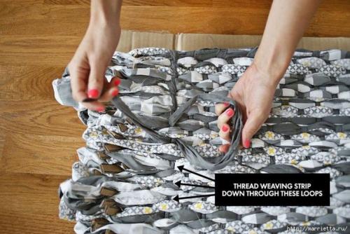 Тканый коврик из лоскутков своими руками. 08