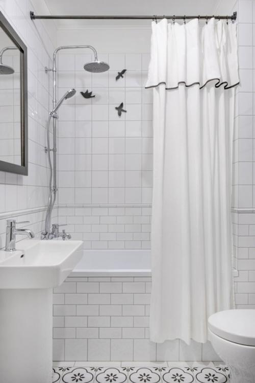 Небольшая двухкомнатная квартира с кухней в коридоре. 08