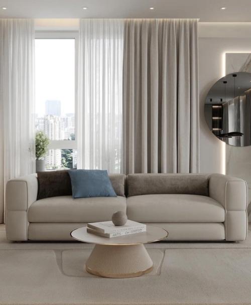 В этой небольшой гостиной важно было создать стильный интерьер с минимумом мебели и аксессуаров. 06