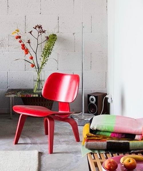 Один из главных трендов интерьера в 2024 году - это красный. 05