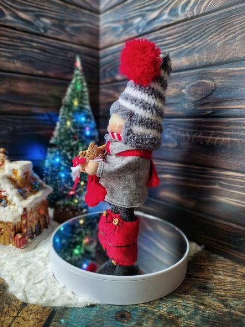 Гномик ростом 27 см. 03