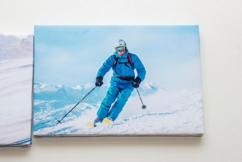 На новоселье Сергею подарила холсты. 01