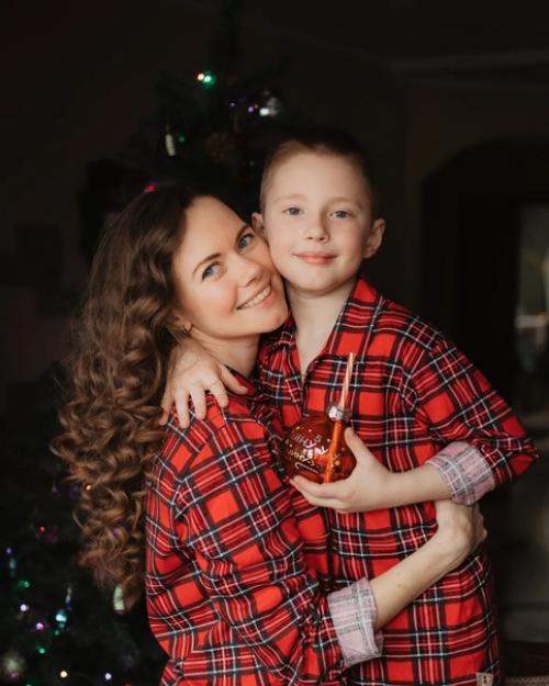 Классная какая - уютная домашняя съемка получилась у нас с ребятами прямо у них дома. 04