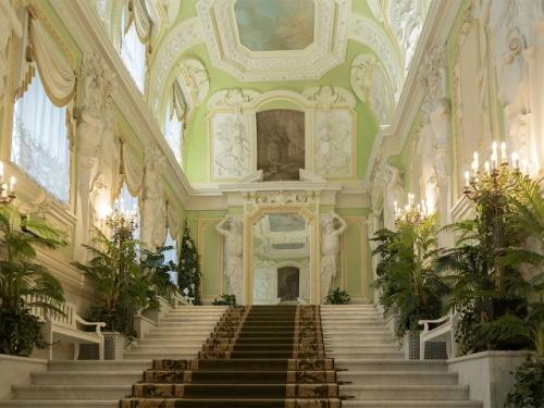 Нечелябинск.

Когда нас спросили, что нам больше всего понравилось в усадьбе Рукавишниковых, мы хором воскликнули 