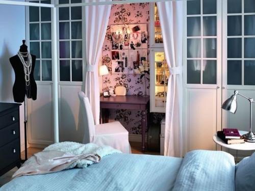 Мы обустраиваем женский уголок: туалетный столик в интерьере. 09