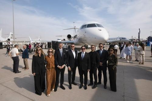 В ноябре 2025 года Elie Saab заключил соглашение с Bombardier о разработке интерьеров для роскошного частного самолёта Global 8000. 08