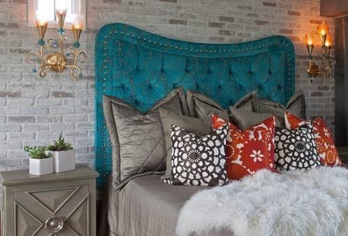 Варианты оформления изголовья кровати: дерево, кожа, текстиль. 03