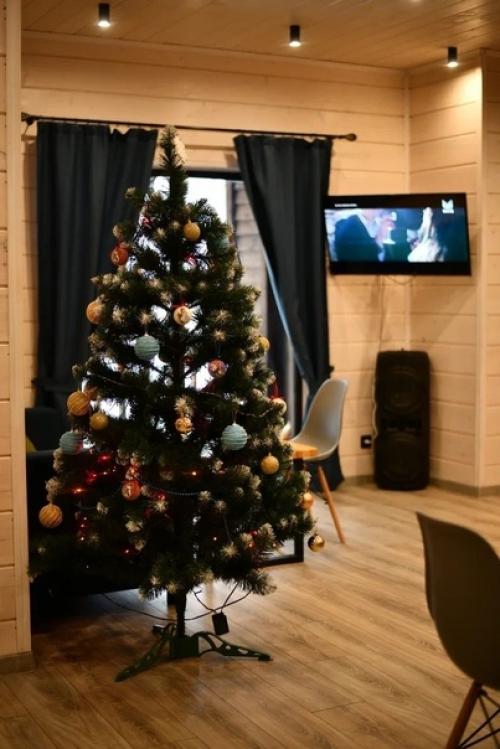 Белый дом - второй деревянный коттедж на Paradise, получивший своё название за светлые тона интерьера и приятную праздничную обстановку! 03