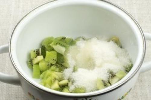 Йогуртовый низкокалорийный торт с киви и бананом. 03