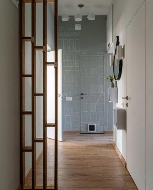 Интерьер этой квартиры в тихом центре Москвы интересен не только эстетическими решениями, но и планировкой со спальней - кладовой. 08