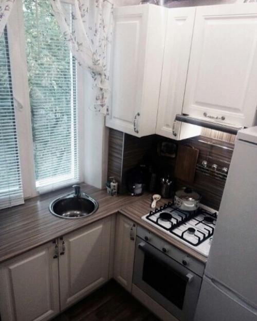 Миниатюрная кухня размером в 4 кв. 03