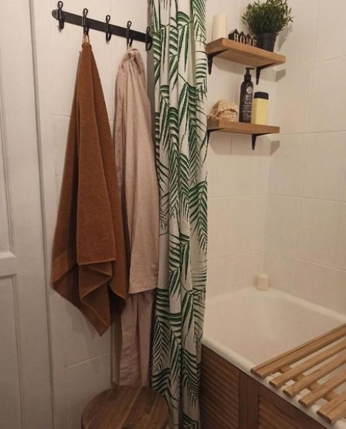 Обновить старый ремонт в ванной - это не всегда дорого. 02