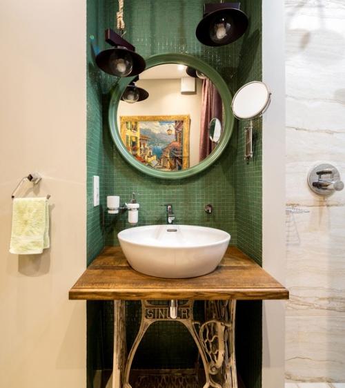 И вот всем нам подтверждение, что старую мебель ни в коем случае нельзя выбрасывать! 09