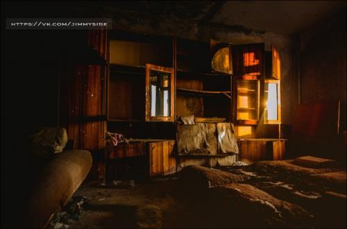 16-Ти этажки по героев Сталинграда Припяти, дома номер 9 и 12 соответственно, стоят друг напротив друга - через улицу. 06